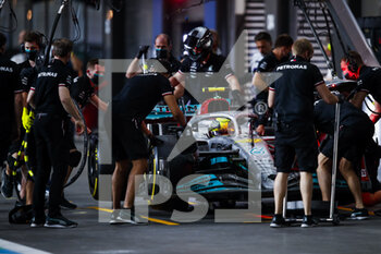 2022-03-25 - 44 HAMILTON Lewis (gbr), Mercedes AMG F1 Team W13, action during the Formula 1 STC Saudi Arabian Grand Prix 2022, 2nd round of the 2022 FIA Formula One World Championship, on the Jeddah Corniche Circuit, from March 25 to 27, 2022 in Jeddah, Saudi Arabia - FORMULA 1 STC SAUDI ARABIAN GRAND PRIX 2022, 2ND ROUND OF THE 2022 FIA FORMULA ONE WORLD CHAMPIONSHIP - FORMULA 1 - MOTORS