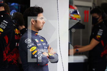 2022-03-26 - PEREZ Sergio (mex), Red Bull Racing RB18, portrait during the Formula 1 STC Saudi Arabian Grand Prix 2022, 2nd round of the 2022 FIA Formula One World Championship, on the Jeddah Corniche Circuit, from March 25 to 27, 2022 in Jeddah, Saudi Arabia - FORMULA 1 STC SAUDI ARABIAN GRAND PRIX 2022, 2ND ROUND OF THE 2022 FIA FORMULA ONE WORLD CHAMPIONSHIP - FORMULA 1 - MOTORS