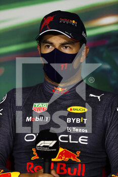 2022-03-26 - PEREZ Sergio (mex), Red Bull Racing RB18, portrait, post qualifying press conference during the Formula 1 STC Saudi Arabian Grand Prix 2022, 2nd round of the 2022 FIA Formula One World Championship, on the Jeddah Corniche Circuit, from March 25 to 27, 2022 in Jeddah, Saudi Arabia - FORMULA 1 STC SAUDI ARABIAN GRAND PRIX 2022, 2ND ROUND OF THE 2022 FIA FORMULA ONE WORLD CHAMPIONSHIP - FORMULA 1 - MOTORS