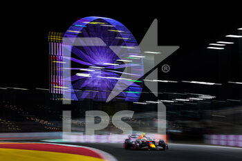 2022-03-26 - 11 PEREZ Sergio (mex), Red Bull Racing RB18, action during the Formula 1 STC Saudi Arabian Grand Prix 2022, 2nd round of the 2022 FIA Formula One World Championship, on the Jeddah Corniche Circuit, from March 25 to 27, 2022 in Jeddah, Saudi Arabia - FORMULA 1 STC SAUDI ARABIAN GRAND PRIX 2022, 2ND ROUND OF THE 2022 FIA FORMULA ONE WORLD CHAMPIONSHIP - FORMULA 1 - MOTORS