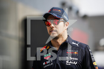 2022-03-27 - PEREZ Sergio (mex), Red Bull Racing RB18, portrait during the Formula 1 STC Saudi Arabian Grand Prix 2022, 2nd round of the 2022 FIA Formula One World Championship, on the Jeddah Corniche Circuit, from March 25 to 27, 2022 in Jeddah, Saudi Arabia - FORMULA 1 STC SAUDI ARABIAN GRAND PRIX 2022, 2ND ROUND OF THE 2022 FIA FORMULA ONE WORLD CHAMPIONSHIP - FORMULA 1 - MOTORS