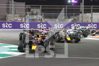 2022-03-27 - start of the race, depart, 11 PEREZ Sergio (mex), Red Bull Racing RB18, action during the Formula 1 STC Saudi Arabian Grand Prix 2022, 2nd round of the 2022 FIA Formula One World Championship, on the Jeddah Corniche Circuit, from March 25 to 27, 2022 in Jeddah, Saudi Arabia - FORMULA 1 STC SAUDI ARABIAN GRAND PRIX 2022, 2ND ROUND OF THE 2022 FIA FORMULA ONE WORLD CHAMPIONSHIP - FORMULA 1 - MOTORS