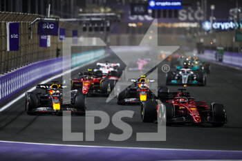 2022-03-27 - Restart, 16 LECLERC Charles (mco), Scuderia Ferrari F1-75, 01 VERSTAPPEN Max (nld), Red Bull Racing RB18, action during the Formula 1 STC Saudi Arabian Grand Prix 2022, 2nd round of the 2022 FIA Formula One World Championship, on the Jeddah Corniche Circuit, from March 25 to 27, 2022 in Jeddah, Saudi Arabia - FORMULA 1 STC SAUDI ARABIAN GRAND PRIX 2022, 2ND ROUND OF THE 2022 FIA FORMULA ONE WORLD CHAMPIONSHIP - FORMULA 1 - MOTORS