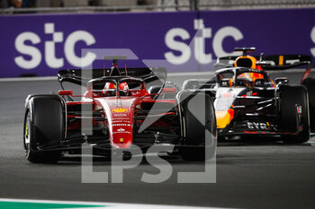 2022-03-27 - 16 LECLERC Charles (mco), Scuderia Ferrari F1-75, 01 VERSTAPPEN Max (nld), Red Bull Racing RB18, action during the Formula 1 STC Saudi Arabian Grand Prix 2022, 2nd round of the 2022 FIA Formula One World Championship, on the Jeddah Corniche Circuit, from March 25 to 27, 2022 in Jeddah, Saudi Arabia - FORMULA 1 STC SAUDI ARABIAN GRAND PRIX 2022, 2ND ROUND OF THE 2022 FIA FORMULA ONE WORLD CHAMPIONSHIP - FORMULA 1 - MOTORS
