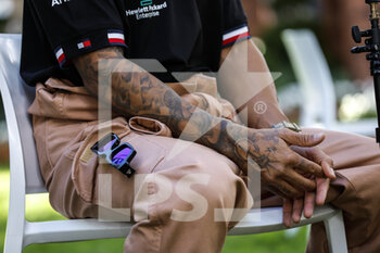 2022-04-08 - HAMILTON Lewis (gbr), Mercedes AMG F1 Team W13, tattoo during the Formula 1 Heineken Australian Grand Prix 2022, 3rd round of the 2022 FIA Formula One World Championship, on the Albert Park Circuit, from April 8 to 10, 2022 in Melbourne, Australia - FORMULA 1 HEINEKEN AUSTRALIAN GRAND PRIX 2022, 3RD ROUND OF THE 2022 FIA FORMULA ONE WORLD CHAMPIONSHIP - FORMULA 1 - MOTORS