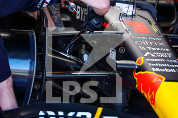 2022-04-08 - Red Bull Racing Honda RB18, mechanical detail of suspension during the Formula 1 Heineken Australian Grand Prix 2022, 3rd round of the 2022 FIA Formula One World Championship, on the Albert Park Circuit, from April 8 to 10, 2022 in Melbourne, Australia - FORMULA 1 HEINEKEN AUSTRALIAN GRAND PRIX 2022, 3RD ROUND OF THE 2022 FIA FORMULA ONE WORLD CHAMPIONSHIP - FORMULA 1 - MOTORS