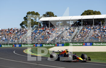 2022-04-08 - 01 VERSTAPPEN Max (nld), Red Bull Racing RB18, action during the Formula 1 Heineken Australian Grand Prix 2022, 3rd round of the 2022 FIA Formula One World Championship, on the Albert Park Circuit, from April 8 to 10, 2022 in Melbourne, Australia - FORMULA 1 HEINEKEN AUSTRALIAN GRAND PRIX 2022, 3RD ROUND OF THE 2022 FIA FORMULA ONE WORLD CHAMPIONSHIP - FORMULA 1 - MOTORS