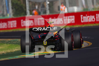 2022-04-08 - 11 PEREZ Sergio (mex), Red Bull Racing RB18, action during the Formula 1 Heineken Australian Grand Prix 2022, 3rd round of the 2022 FIA Formula One World Championship, on the Albert Park Circuit, from April 8 to 10, 2022 in Melbourne, Australia - FORMULA 1 HEINEKEN AUSTRALIAN GRAND PRIX 2022, 3RD ROUND OF THE 2022 FIA FORMULA ONE WORLD CHAMPIONSHIP - FORMULA 1 - MOTORS