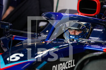 2022-04-08 - LATIFI Nicholas (can), Williams Racing FW44, portrait during the Formula 1 Heineken Australian Grand Prix 2022, 3rd round of the 2022 FIA Formula One World Championship, on the Albert Park Circuit, from April 8 to 10, 2022 in Melbourne, Australia - FORMULA 1 HEINEKEN AUSTRALIAN GRAND PRIX 2022, 3RD ROUND OF THE 2022 FIA FORMULA ONE WORLD CHAMPIONSHIP - FORMULA 1 - MOTORS