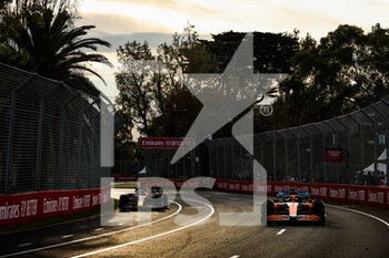 2022-04-08 - 03 RICCIARDO Daniel (aus), McLaren F1 Team MCL36, 01 VERSTAPPEN Max (nld), Red Bull Racing RB18, action during the Formula 1 Heineken Australian Grand Prix 2022, 3rd round of the 2022 FIA Formula One World Championship, on the Albert Park Circuit, from April 8 to 10, 2022 in Melbourne, Australia - FORMULA 1 HEINEKEN AUSTRALIAN GRAND PRIX 2022, 3RD ROUND OF THE 2022 FIA FORMULA ONE WORLD CHAMPIONSHIP - FORMULA 1 - MOTORS