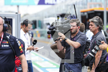 2022-04-08 - TV Canal + during the Formula 1 Heineken Australian Grand Prix 2022, 3rd round of the 2022 FIA Formula One World Championship, on the Albert Park Circuit, from April 8 to 10, 2022 in Melbourne, Australia - FORMULA 1 HEINEKEN AUSTRALIAN GRAND PRIX 2022, 3RD ROUND OF THE 2022 FIA FORMULA ONE WORLD CHAMPIONSHIP - FORMULA 1 - MOTORS