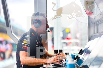 2022-04-09 - WHEATLEY Jonathan, Team Manager of Red Bull Racing, portrait during the Formula 1 Heineken Australian Grand Prix 2022, 3rd round of the 2022 FIA Formula One World Championship, on the Albert Park Circuit, from April 8 to 10, 2022 in Melbourne, Australia - FORMULA 1 HEINEKEN AUSTRALIAN GRAND PRIX 2022, 3RD ROUND OF THE 2022 FIA FORMULA ONE WORLD CHAMPIONSHIP - FORMULA 1 - MOTORS