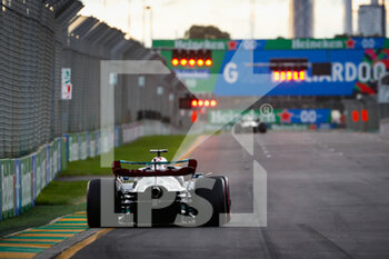 2022-04-09 - 63 RUSSELL George (gbr), Mercedes AMG F1 Team W13, action during the Formula 1 Heineken Australian Grand Prix 2022, 3rd round of the 2022 FIA Formula One World Championship, on the Albert Park Circuit, from April 8 to 10, 2022 in Melbourne, Australia - FORMULA 1 HEINEKEN AUSTRALIAN GRAND PRIX 2022, 3RD ROUND OF THE 2022 FIA FORMULA ONE WORLD CHAMPIONSHIP - FORMULA 1 - MOTORS