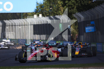2022-04-09 - 16 LECLERC Charles (mco), Scuderia Ferrari F1-75, 01 VERSTAPPEN Max (nld), Red Bull Racing RB18, action during the Formula 1 Heineken Australian Grand Prix 2022, 3rd round of the 2022 FIA Formula One World Championship, on the Albert Park Circuit, from April 8 to 10, 2022 in Melbourne, Australia - FORMULA 1 HEINEKEN AUSTRALIAN GRAND PRIX 2022, 3RD ROUND OF THE 2022 FIA FORMULA ONE WORLD CHAMPIONSHIP - FORMULA 1 - MOTORS