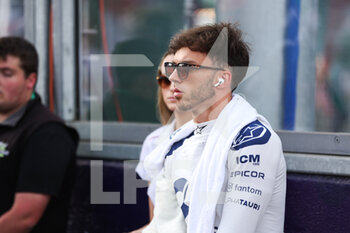 2022-04-10 - GASLY Pierre (fra), Scuderia AlphaTauri AT03, portrait starting grid, grille de depart, during the Formula 1 Heineken Australian Grand Prix 2022, 3rd round of the 2022 FIA Formula One World Championship, on the Albert Park Circuit, from April 8 to 10, 2022 in Melbourne, Australia - FORMULA 1 HEINEKEN AUSTRALIAN GRAND PRIX 2022, 3RD ROUND OF THE 2022 FIA FORMULA ONE WORLD CHAMPIONSHIP - FORMULA 1 - MOTORS