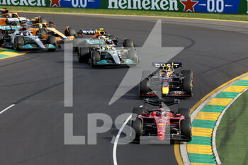 2022-04-10 - Start of the race: 16 LECLERC Charles (mco), Scuderia Ferrari F1-75, 01 VERSTAPPEN Max (nld), Red Bull Racing RB18, 44 HAMILTON Lewis (gbr), Mercedes AMG F1 Team W13, action during the Formula 1 Heineken Australian Grand Prix 2022, 3rd round of the 2022 FIA Formula One World Championship, on the Albert Park Circuit, from April 8 to 10, 2022 in Melbourne, Australia - FORMULA 1 HEINEKEN AUSTRALIAN GRAND PRIX 2022, 3RD ROUND OF THE 2022 FIA FORMULA ONE WORLD CHAMPIONSHIP - FORMULA 1 - MOTORS
