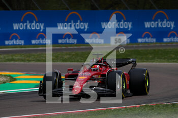 2022-04-23 - Charles Leclerc (MON) Ferrari F1-75 - FORMULA 1 ROLEX EMILIA ROMAGNA GRAND PRIX 2022, 4RD ROUND OF THE 2022 FIA FORMULA ONE WORLD CHAMPIONSHIP FREE PRACTISES AND SPRINT RACE - FORMULA 1 - MOTORS