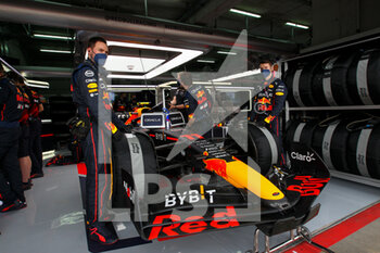 2022-04-23 - Oracle Red Bull Racing - FORMULA 1 ROLEX EMILIA ROMAGNA GRAND PRIX 2022, 4RD ROUND OF THE 2022 FIA FORMULA ONE WORLD CHAMPIONSHIP FREE PRACTISES AND SPRINT RACE - FORMULA 1 - MOTORS