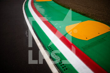 2022-04-21 - Track ambiance during the Formula 1 Grand Premio del Made in Italy e dell'Emilia-Romagna 2022, 4th round of the 2022 FIA Formula One World Championship, on the Imola Circuit, from April 22 to 24, 2022 in Imola, Italy - FORMULA 1 GRAND PREMIO DEL MADE IN ITALY E DELL'EMILIA-ROMAGNA 2022, 4TH ROUND OF THE 2022 FIA FORMULA ONE WORLD CHAMPIONSHIP - FORMULA 1 - MOTORS