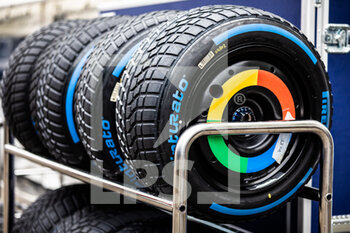 2022-04-21 - Pirelli wet tyres during the Formula 1 Grand Premio del Made in Italy e dell'Emilia-Romagna 2022, 4th round of the 2022 FIA Formula One World Championship, on the Imola Circuit, from April 22 to 24, 2022 in Imola, Italy - FORMULA 1 GRAND PREMIO DEL MADE IN ITALY E DELL'EMILIA-ROMAGNA 2022, 4TH ROUND OF THE 2022 FIA FORMULA ONE WORLD CHAMPIONSHIP - FORMULA 1 - MOTORS