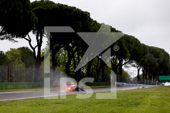 2022-04-22 - 03 RICCIARDO Daniel (aus), McLaren F1 Team MCL36, action during the Formula 1 Grand Premio del Made in Italy e dell'Emilia-Romagna 2022, 4th round of the 2022 FIA Formula One World Championship, on the Imola Circuit, from April 22 to 24, 2022 in Imola, Italy - FORMULA 1 GRAND PREMIO DEL MADE IN ITALY E DELL'EMILIA-ROMAGNA 2022, 4TH ROUND OF THE 2022 FIA FORMULA ONE WORLD CHAMPIONSHIP - FORMULA 1 - MOTORS