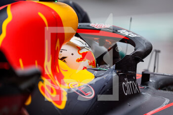2022-04-22 - VERSTAPPEN Max (ned), Red Bull Racing RB18, action during the Formula 1 Grand Premio del Made in Italy e dell'Emilia-Romagna 2022, 4th round of the 2022 FIA Formula One World Championship, on the Imola Circuit, from April 22 to 24, 2022 in Imola, Italy - FORMULA 1 GRAND PREMIO DEL MADE IN ITALY E DELL'EMILIA-ROMAGNA 2022, 4TH ROUND OF THE 2022 FIA FORMULA ONE WORLD CHAMPIONSHIP - FORMULA 1 - MOTORS