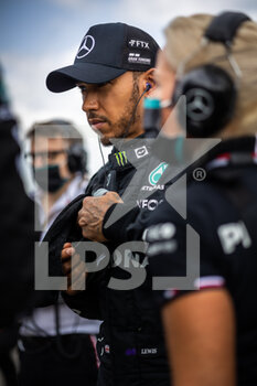 2022-04-22 - HAMILTON Lewis (gbr), Mercedes AMG F1 Team W13, portrait starting grid, grille de depart, during the Formula 1 Grand Premio del Made in Italy e dell'Emilia-Romagna 2022, 4th round of the 2022 FIA Formula One World Championship, on the Imola Circuit, from April 22 to 24, 2022 in Imola, Italy - FORMULA 1 GRAND PREMIO DEL MADE IN ITALY E DELL'EMILIA-ROMAGNA 2022, 4TH ROUND OF THE 2022 FIA FORMULA ONE WORLD CHAMPIONSHIP - FORMULA 1 - MOTORS