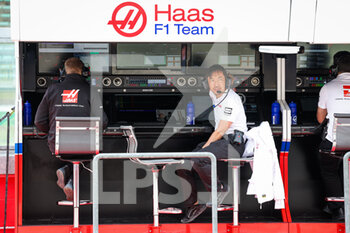 2022-04-23 - KOMATSU Ayao (jpn), Chief Engineer of Haas F1 Team, portrait during the Formula 1 Grand Premio del Made in Italy e dell'Emilia-Romagna 2022, 4th round of the 2022 FIA Formula One World Championship, on the Imola Circuit, from April 22 to 24, 2022 in Imola, Italy - FORMULA 1 GRAND PREMIO DEL MADE IN ITALY E DELL'EMILIA-ROMAGNA 2022, 4TH ROUND OF THE 2022 FIA FORMULA ONE WORLD CHAMPIONSHIP - FORMULA 1 - MOTORS
