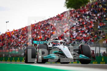 2022-04-23 - RUSSELL George (gbr), Mercedes AMG F1 Team W13, actionduring the Formula 1 Grand Premio del Made in Italy e dell'Emilia-Romagna 2022, 4th round of the 2022 FIA Formula One World Championship, on the Imola Circuit, from April 22 to 24, 2022 in Imola, Italy - FORMULA 1 GRAND PREMIO DEL MADE IN ITALY E DELL'EMILIA-ROMAGNA 2022, 4TH ROUND OF THE 2022 FIA FORMULA ONE WORLD CHAMPIONSHIP - FORMULA 1 - MOTORS