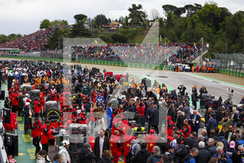 2022-04-24 - Starting grid during the Formula 1 Grand Premio del Made in Italy e dell'Emilia-Romagna 2022, 4th round of the 2022 FIA Formula One World Championship, on the Imola Circuit, from April 22 to 24, 2022 in Imola, Italy - FORMULA 1 GRAND PREMIO DEL MADE IN ITALY E DELL'EMILIA-ROMAGNA 2022, 4TH ROUND OF THE 2022 FIA FORMULA ONE WORLD CHAMPIONSHIP - FORMULA 1 - MOTORS