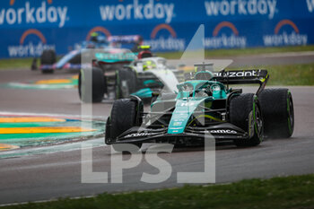 2022-04-24 - 18 STROLL Lance (can), Aston Martin F1 Team AMR22, 44 HAMILTON Lewis (gbr), Mercedes AMG F1 Team W13, action during the Formula 1 Grand Premio del Made in Italy e dell'Emilia-Romagna 2022, 4th round of the 2022 FIA Formula One World Championship, on the Imola Circuit, from April 22 to 24, 2022 in Imola, Italy - FORMULA 1 GRAND PREMIO DEL MADE IN ITALY E DELL'EMILIA-ROMAGNA 2022, 4TH ROUND OF THE 2022 FIA FORMULA ONE WORLD CHAMPIONSHIP - FORMULA 1 - MOTORS