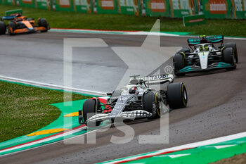 2022-04-24 - 10 GASLY Pierre (fra), Scuderia AlphaTauri AT03, 44 HAMILTON Lewis (gbr), Mercedes AMG F1 Team W13, action during the Formula 1 Grand Premio del Made in Italy e dell'Emilia-Romagna 2022, 4th round of the 2022 FIA Formula One World Championship, on the Imola Circuit, from April 22 to 24, 2022 in Imola, Italy - FORMULA 1 GRAND PREMIO DEL MADE IN ITALY E DELL'EMILIA-ROMAGNA 2022, 4TH ROUND OF THE 2022 FIA FORMULA ONE WORLD CHAMPIONSHIP - FORMULA 1 - MOTORS