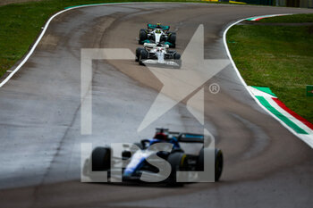 2022-04-24 - 10 GASLY Pierre (fra), Scuderia AlphaTauri AT03, 44 HAMILTON Lewis (gbr), Mercedes AMG F1 Team W13, action during the Formula 1 Grand Premio del Made in Italy e dell'Emilia-Romagna 2022, 4th round of the 2022 FIA Formula One World Championship, on the Imola Circuit, from April 22 to 24, 2022 in Imola, Italy - FORMULA 1 GRAND PREMIO DEL MADE IN ITALY E DELL'EMILIA-ROMAGNA 2022, 4TH ROUND OF THE 2022 FIA FORMULA ONE WORLD CHAMPIONSHIP - FORMULA 1 - MOTORS