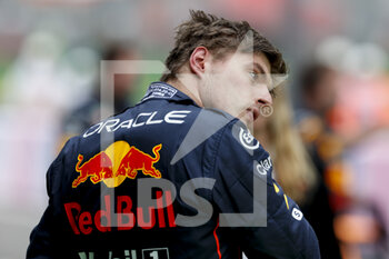 2022-04-24 - VERSTAPPEN Max (ned), Red Bull Racing RB18, celebrating his win during the Formula 1 Grand Premio del Made in Italy e dell'Emilia-Romagna 2022, 4th round of the 2022 FIA Formula One World Championship, on the Imola Circuit, from April 22 to 24, 2022 in Imola, Italy - FORMULA 1 GRAND PREMIO DEL MADE IN ITALY E DELL'EMILIA-ROMAGNA 2022, 4TH ROUND OF THE 2022 FIA FORMULA ONE WORLD CHAMPIONSHIP - FORMULA 1 - MOTORS