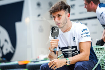 2022-05-05 - GASLY Pierre (fra), Scuderia AlphaTauri AT03, portrait during the Formula 1 Crypto.com Miami Grand Prix 2022, 5th round of the 2022 FIA Formula One World Championship, on the Miami International Autodrome, from May 6 to 8, 2022 in Miami Gardens, Florida, United States of America - FORMULA 1 CRYPTO.COM MIAMI GRAND PRIX 2022, 5TH ROUND OF THE 2022 FIA FORMULA ONE WORLD CHAMPIONSHIP - FORMULA 1 - MOTORS