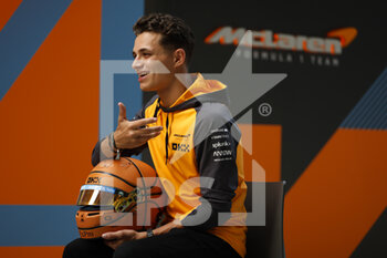 2022-05-05 - NORRIS Lando (gbr), McLaren F1 Team MCL36, portrait during the Formula 1 Crypto.com Miami Grand Prix 2022, 5th round of the 2022 FIA Formula One World Championship, on the Miami International Autodrome, from May 6 to 8, 2022 in Miami Gardens, Florida, United States of America - FORMULA 1 CRYPTO.COM MIAMI GRAND PRIX 2022, 5TH ROUND OF THE 2022 FIA FORMULA ONE WORLD CHAMPIONSHIP - FORMULA 1 - MOTORS