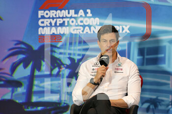 2022-05-06 - WOLFF Toto (aut), Team Principal & CEO of Mercedes AMG F1 Team, portrait in the FIA Press Conference during the Formula 1 Crypto.com Miami Grand Prix 2022, 5th round of the 2022 FIA Formula One World Championship, on the Miami International Autodrome, from May 6 to 8, 2022 in Miami Gardens, Florida, United States of America - FORMULA 1 CRYPTO.COM MIAMI GRAND PRIX 2022, 5TH ROUND OF THE 2022 FIA FORMULA ONE WORLD CHAMPIONSHIP - FORMULA 1 - MOTORS