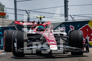 2022-05-07 - 24 ZHOU Guanyu (chi), Alfa Romeo F1 Team ORLEN C42, action during the Formula 1 Crypto.com Miami Grand Prix 2022, 5th round of the 2022 FIA Formula One World Championship, on the Miami International Autodrome, from May 6 to 8, 2022 in Miami Gardens, Florida, United States of America - FORMULA 1 CRYPTO.COM MIAMI GRAND PRIX 2022, 5TH ROUND OF THE 2022 FIA FORMULA ONE WORLD CHAMPIONSHIP - FORMULA 1 - MOTORS