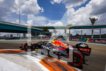 2022-05-07 - 11 PEREZ Sergio (mex), Red Bull Racing RB18, action during the Formula 1 Crypto.com Miami Grand Prix 2022, 5th round of the 2022 FIA Formula One World Championship, on the Miami International Autodrome, from May 6 to 8, 2022 in Miami Gardens, Florida, United States of America - FORMULA 1 CRYPTO.COM MIAMI GRAND PRIX 2022, 5TH ROUND OF THE 2022 FIA FORMULA ONE WORLD CHAMPIONSHIP - FORMULA 1 - MOTORS