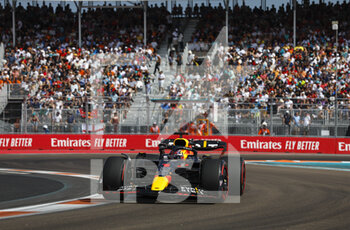 2022-05-07 - 01 VERSTAPPEN Max (nld), Red Bull Racing RB18, action during the Formula 1 Crypto.com Miami Grand Prix 2022, 5th round of the 2022 FIA Formula One World Championship, on the Miami International Autodrome, from May 6 to 8, 2022 in Miami Gardens, Florida, United States of America - FORMULA 1 CRYPTO.COM MIAMI GRAND PRIX 2022, 5TH ROUND OF THE 2022 FIA FORMULA ONE WORLD CHAMPIONSHIP - FORMULA 1 - MOTORS