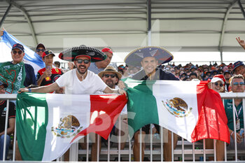 2022-05-07 - Mexican fans during the Formula 1 Crypto.com Miami Grand Prix 2022, 5th round of the 2022 FIA Formula One World Championship, on the Miami International Autodrome, from May 6 to 8, 2022 in Miami Gardens, Florida, United States of America - FORMULA 1 CRYPTO.COM MIAMI GRAND PRIX 2022, 5TH ROUND OF THE 2022 FIA FORMULA ONE WORLD CHAMPIONSHIP - FORMULA 1 - MOTORS