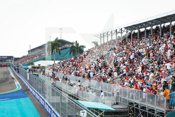 2022-05-08 - Starting grid and crowd during the Formula 1 Crypto.com Miami Grand Prix 2022, 5th round of the 2022 FIA Formula One World Championship, on the Miami International Autodrome, from May 6 to 8, 2022 in Miami Gardens, Florida, United States of America - FORMULA 1 CRYPTO.COM MIAMI GRAND PRIX 2022, 5TH ROUND OF THE 2022 FIA FORMULA ONE WORLD CHAMPIONSHIP - FORMULA 1 - MOTORS