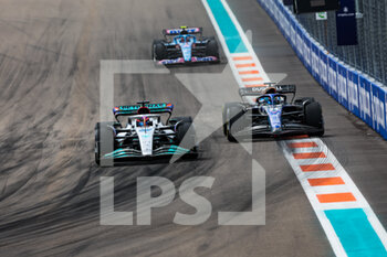 2022-05-08 - 63 RUSSELL George (gbr), Mercedes AMG F1 Team W13, 23 ALBON Alexander (tha), Williams Racing FW44, action during the Formula 1 Crypto.com Miami Grand Prix 2022, 5th round of the 2022 FIA Formula One World Championship, on the Miami International Autodrome, from May 6 to 8, 2022 in Miami Gardens, Florida, United States of America - FORMULA 1 CRYPTO.COM MIAMI GRAND PRIX 2022, 5TH ROUND OF THE 2022 FIA FORMULA ONE WORLD CHAMPIONSHIP - FORMULA 1 - MOTORS