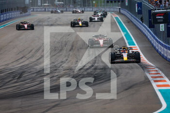 2022-05-08 - 01 VERSTAPPEN Max (nld), Red Bull Racing RB18, 16 LECLERC Charles (mco), Scuderia Ferrari F1-75, 55 SAINZ Carlos (spa), Scuderia Ferrari F1-75, 11 PEREZ Sergio (mex), Red Bull Racing RB18, action during the Formula 1 Crypto.com Miami Grand Prix 2022, 5th round of the 2022 FIA Formula One World Championship, on the Miami International Autodrome, from May 6 to 8, 2022 in Miami Gardens, Florida, United States of America - FORMULA 1 CRYPTO.COM MIAMI GRAND PRIX 2022, 5TH ROUND OF THE 2022 FIA FORMULA ONE WORLD CHAMPIONSHIP - FORMULA 1 - MOTORS