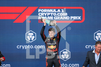 2022-05-08 - VERSTAPPEN Max (ned), Red Bull Racing RB18, portrait, podium during the Formula 1 Crypto.com Miami Grand Prix 2022, 5th round of the 2022 FIA Formula One World Championship, on the Miami International Autodrome, from May 6 to 8, 2022 in Miami Gardens, Florida, United States of America - FORMULA 1 CRYPTO.COM MIAMI GRAND PRIX 2022, 5TH ROUND OF THE 2022 FIA FORMULA ONE WORLD CHAMPIONSHIP - FORMULA 1 - MOTORS