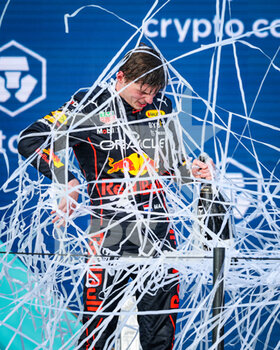 2022-05-08 - VERSTAPPEN Max (ned), Red Bull Racing RB18, portrait podium during the Formula 1 Crypto.com Miami Grand Prix 2022, 5th round of the 2022 FIA Formula One World Championship, on the Miami International Autodrome, from May 6 to 8, 2022 in Miami Gardens, Florida, United States of America - FORMULA 1 CRYPTO.COM MIAMI GRAND PRIX 2022, 5TH ROUND OF THE 2022 FIA FORMULA ONE WORLD CHAMPIONSHIP - FORMULA 1 - MOTORS