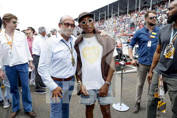 2022-05-08 - RICHARD Mille And Pharrell Williams during the Formula 1 Crypto.com Miami Grand Prix 2022, 5th round of the 2022 FIA Formula One World Championship, on the Miami International Autodrome, from May 6 to 8, 2022 in Miami Gardens, Florida, United States of America - FORMULA 1 CRYPTO.COM MIAMI GRAND PRIX 2022, 5TH ROUND OF THE 2022 FIA FORMULA ONE WORLD CHAMPIONSHIP - FORMULA 1 - MOTORS