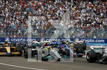 2022-05-08 - 44 HAMILTON Lewis (gbr), Mercedes AMG F1 Team W13, action during the Formula 1 Crypto.com Miami Grand Prix 2022, 5th round of the 2022 FIA Formula One World Championship, on the Miami International Autodrome, from May 6 to 8, 2022 in Miami Gardens, Florida, United States of America - FORMULA 1 CRYPTO.COM MIAMI GRAND PRIX 2022, 5TH ROUND OF THE 2022 FIA FORMULA ONE WORLD CHAMPIONSHIP - FORMULA 1 - MOTORS