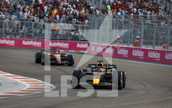2022-05-08 - 01 VERSTAPPEN Max (nld), Red Bull Racing RB18, action during the Formula 1 Crypto.com Miami Grand Prix 2022, 5th round of the 2022 FIA Formula One World Championship, on the Miami International Autodrome, from May 6 to 8, 2022 in Miami Gardens, Florida, United States of America - FORMULA 1 CRYPTO.COM MIAMI GRAND PRIX 2022, 5TH ROUND OF THE 2022 FIA FORMULA ONE WORLD CHAMPIONSHIP - FORMULA 1 - MOTORS