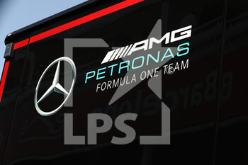 2022-05-22 - Mercedes-AMG Petronas F1 Team LOGO - FORMULA 1 PIRELLI GRAN PREMIO DE ESPAÑA 2022 RACE  - FORMULA 1 - MOTORS